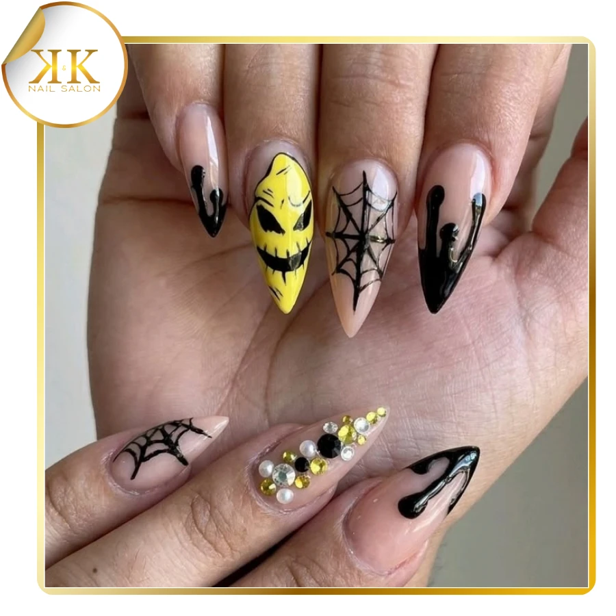 Ladies nails art